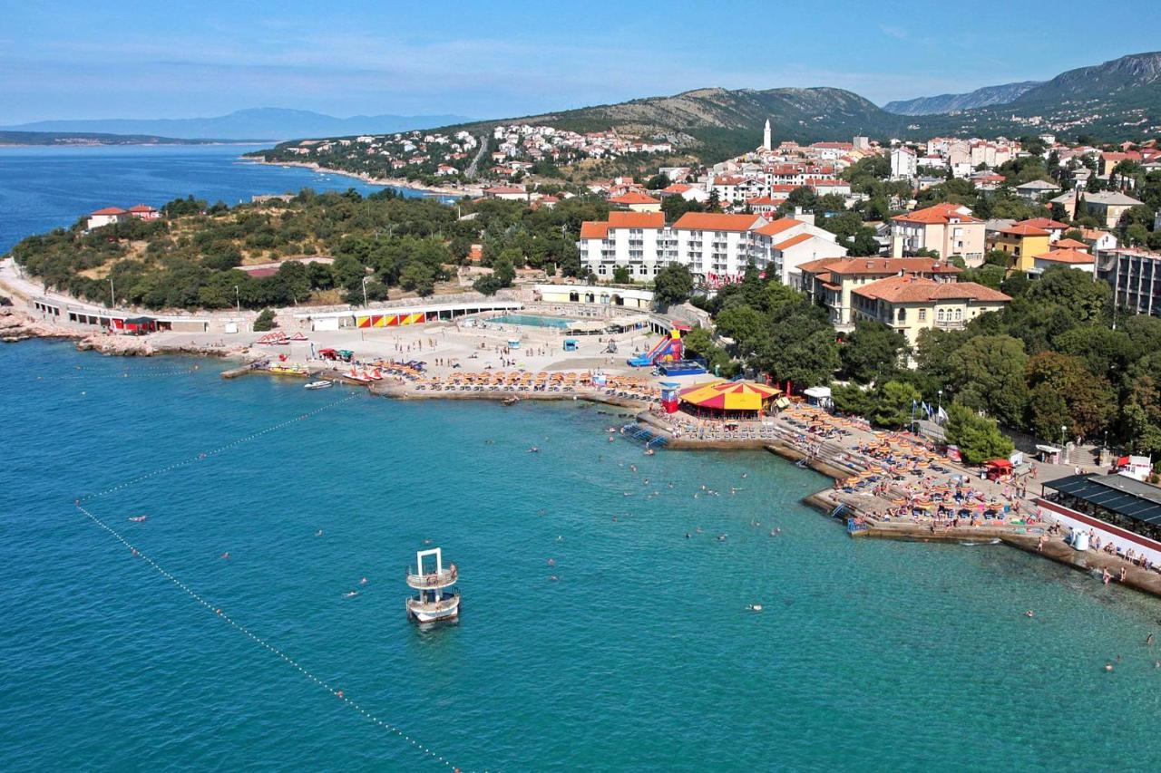 Apartments By The Sea Novi Vinodolski - 5558 Exterior photo