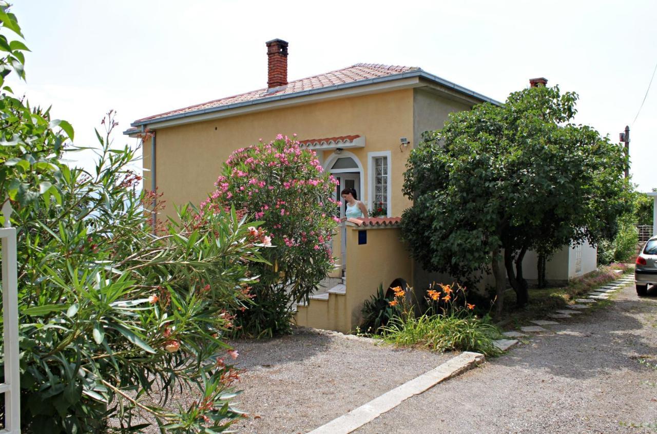 Apartments By The Sea Novi Vinodolski - 5558 Exterior photo
